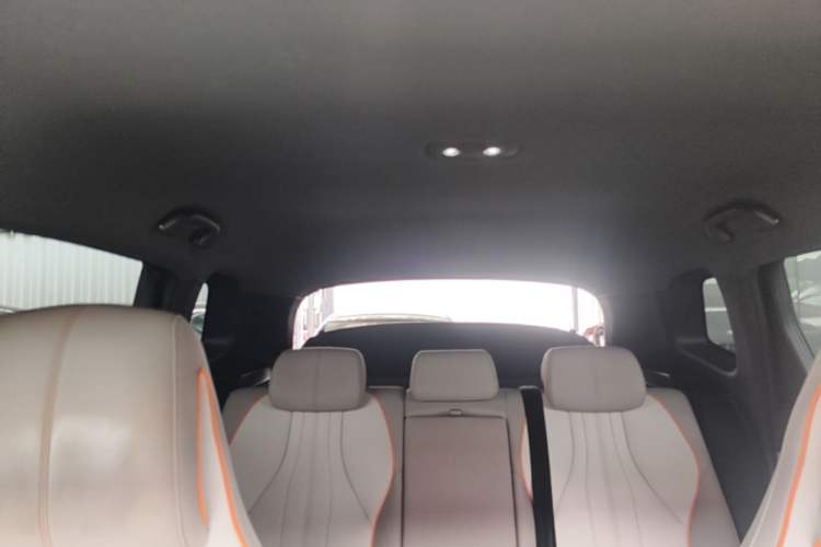 Used BYD Song Pro New Energy 2024 HONOR Edition DM-i 71KM Navigation Model Headliner