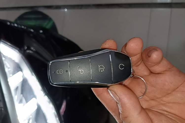 Used BYD Song Pro New Energy 2024 HONOR Edition DM-i 71KM Navigation Model Interior 1