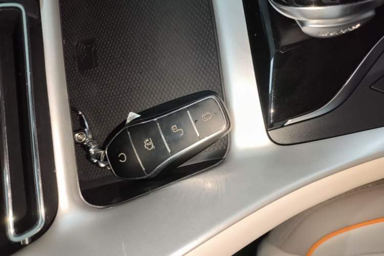 Used BYD Song Pro New Energy 2024 HONOR Edition DM-i 71KM Navigation Model Interior 1