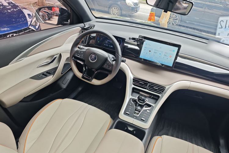 Used BYD Song Pro New Energy 2024 HONOR Edition DM-i 71KM Leading Model Interior 1