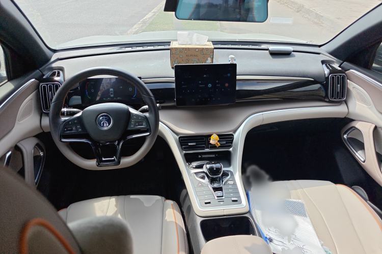 Used BYD Song Pro New Energy 2024 HONOR Edition DM-i 71KM Navigation Model Interior 2