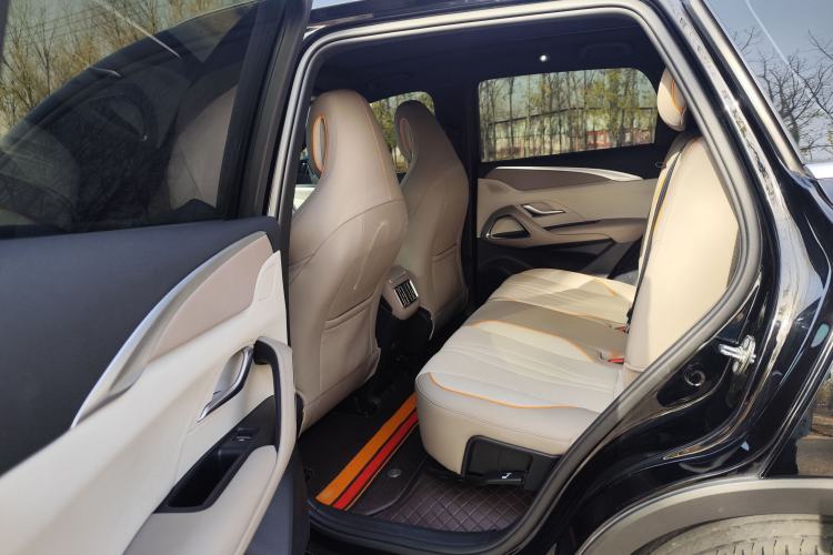 Used BYD Song Pro New Energy 2024 HONOR Edition DM-i 110KM Excellence Model Interior 3
