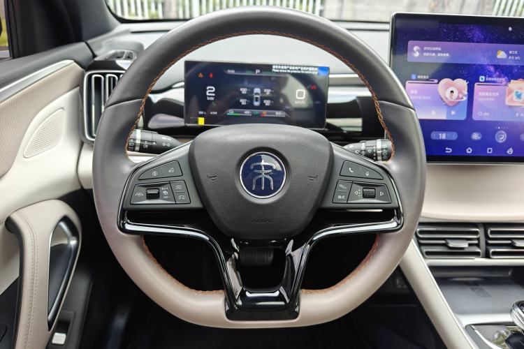 Used BYD Song Pro New Energy 2024 HONOR Edition DM-i 110KM Excellence Model Interior 4