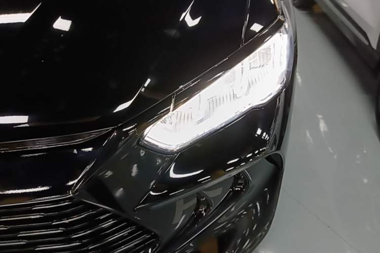 Used BYD Song Pro New Energy 2024 HONOR Edition DM-i 110KM Beyond Model Left Front Headlight
