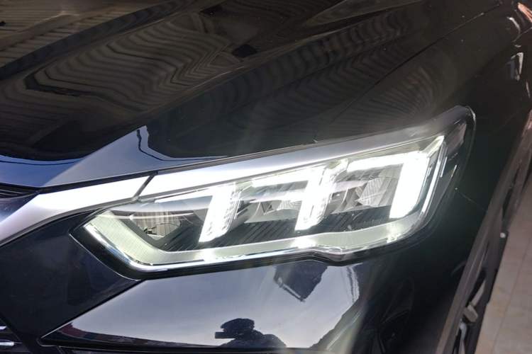 Used BYD Song Pro New Energy 2024 HONOR Edition DM-i 71KM Navigation Model Left Front Headlight