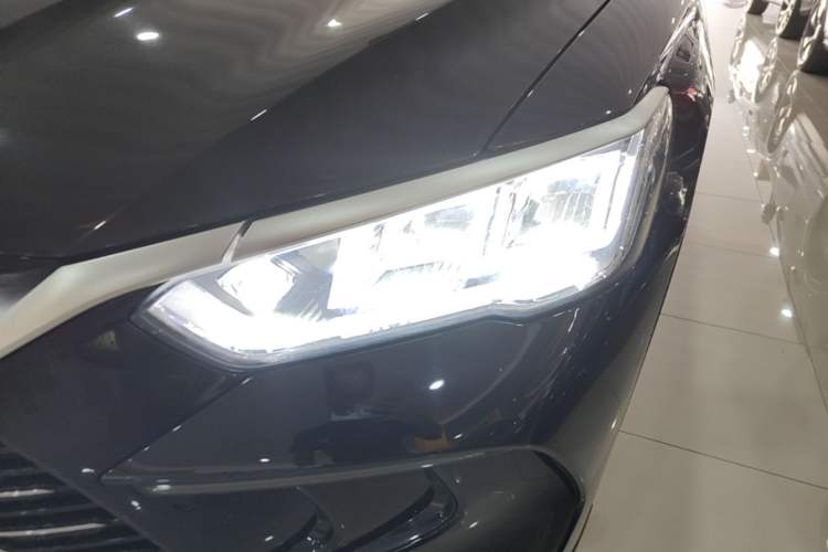 Used BYD Song Pro New Energy 2024 HONOR Edition DM-i 71KM Leading Model Left Front Headlight