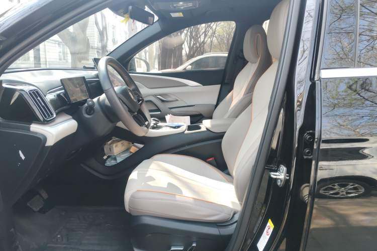 Used BYD Song Pro New Energy 2024 HONOR Edition DM-i 110KM Excellence Model Left Front Seat