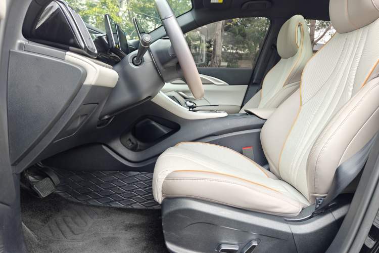 Used BYD Song Pro New Energy 2024 HONOR Edition DM-i 110KM Excellence Model Left Front Seat