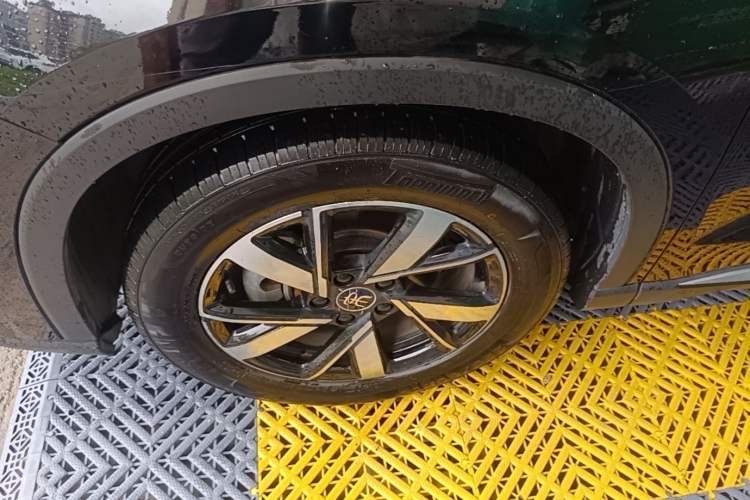 Used BYD Song Pro New Energy 2024 HONOR Edition DM-i 71KM Navigation Model Left Front Wheel Hub