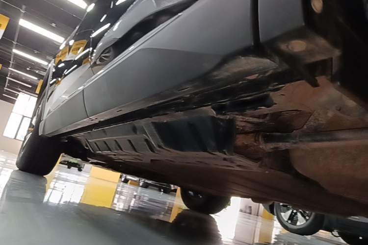 Used BYD Song Pro New Energy 2024 HONOR Edition DM-i 110KM Beyond Model Left Side Sill