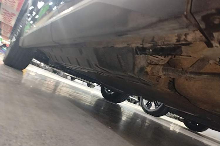 Used BYD Song Pro New Energy 2024 HONOR Edition DM-i 110KM Excellence Model Left Side Sill