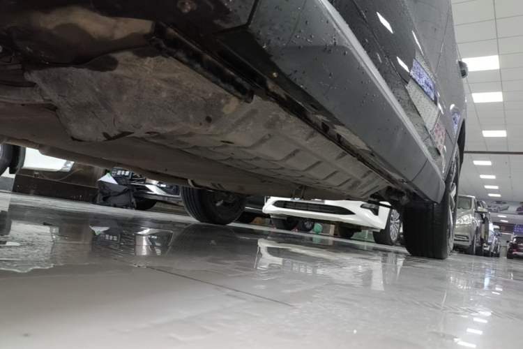 Used BYD Song Pro New Energy 2024 HONOR Edition DM-i 71KM Navigation Model Left Side Sill