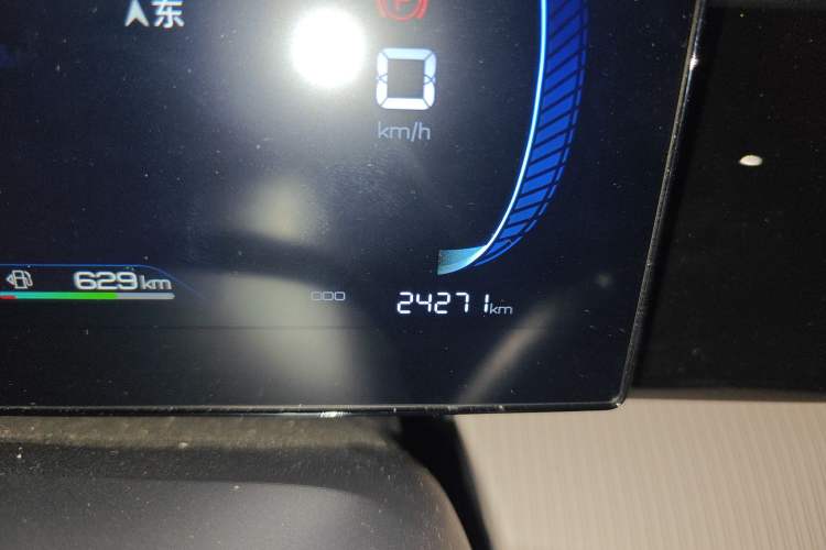 Used BYD Song Pro New Energy 2024 HONOR Edition DM-i 71KM Leading Model Odometer Close Up