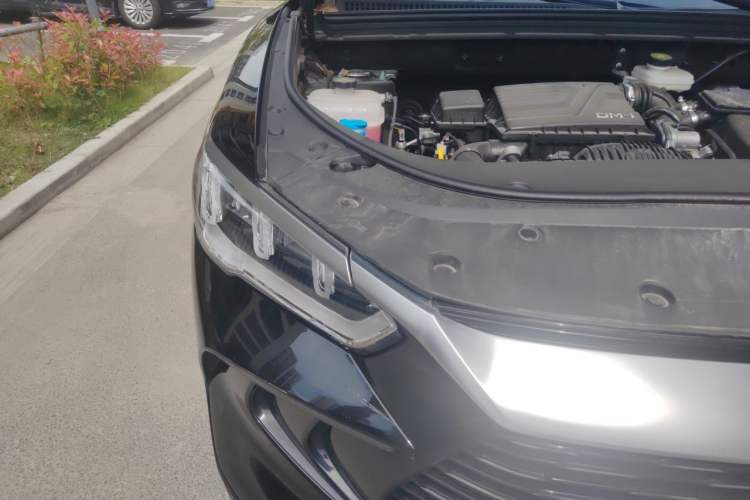 Used BYD Song Pro New Energy 2024 HONOR Edition DM-i 110KM Excellence Model Right Front Headlight