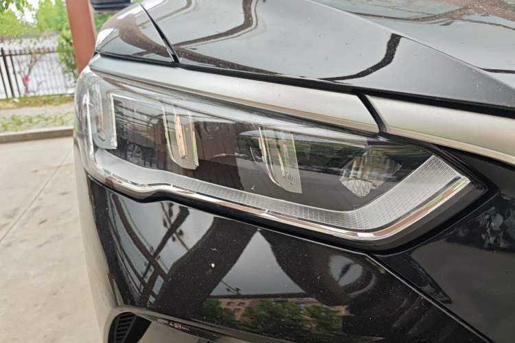 Used BYD Song Pro New Energy 2024 HONOR Edition DM-i 71KM Leading Model Right Front Headlight