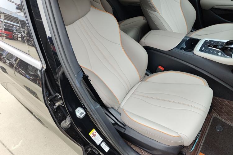 Used BYD Song Pro New Energy 2024 HONOR Edition DM-i 71KM Navigation Model Right Front Seat