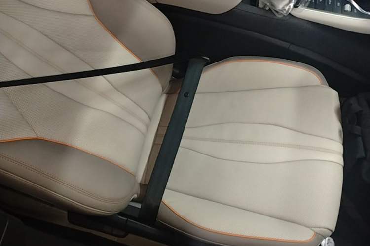 Used BYD Song Pro New Energy 2024 HONOR Edition DM-i 110KM Excellence Model Right Front Seat
