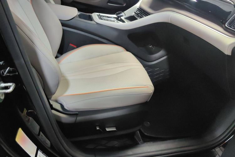 Used BYD Song Pro New Energy 2024 HONOR Edition DM-i 110KM Excellence Model Right Front Seat