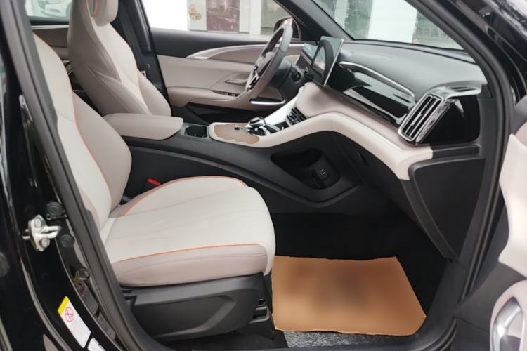 Used BYD Song Pro New Energy 2024 HONOR Edition DM-i 71KM Navigation Model Right Front Seat