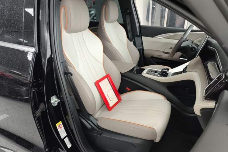 Used BYD Song Pro New Energy 2024 HONOR Edition DM-i 71KM Navigation Model Right Front Seat