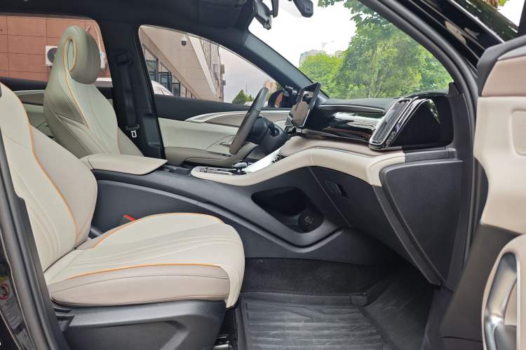 Used BYD Song Pro New Energy 2024 HONOR Edition DM-i 71KM Leading Model Right Front Seat