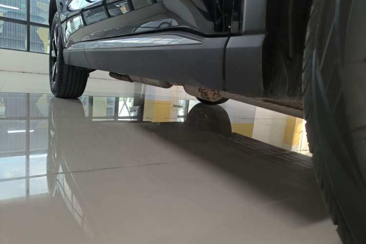 Used BYD Song Pro New Energy 2024 HONOR Edition DM-i 71KM Leading Model Right Side Sill