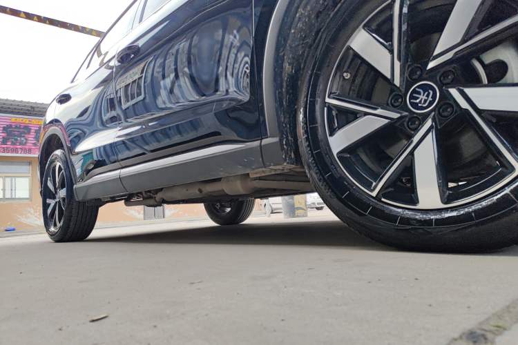 Used BYD Song Pro New Energy 2024 HONOR Edition DM-i 71KM Navigation Model Right Side Sill