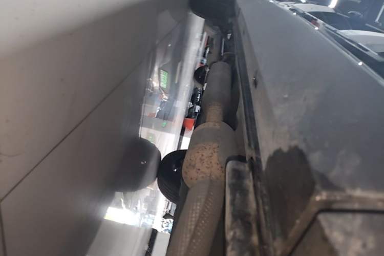 Used BYD Song Pro New Energy 2024 HONOR Edition DM-i 71KM Navigation Model Right Side Sill