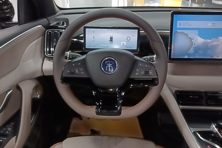 Used BYD Song Pro New Energy 2024 HONOR Edition DM-i 110KM Beyond Model Steering Wheel