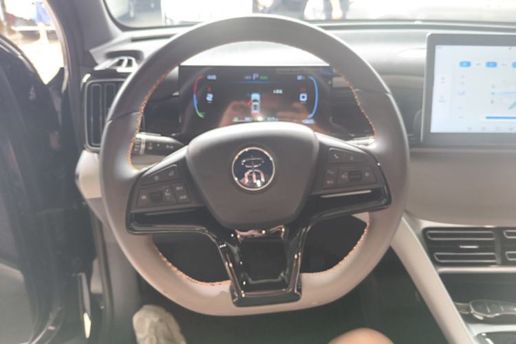 Used BYD Song Pro New Energy 2024 HONOR Edition DM-i 71KM Navigation Model Steering Wheel