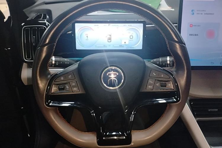 Used BYD Song Pro New Energy 2024 HONOR Edition DM-i 110KM Excellence Model Steering Wheel