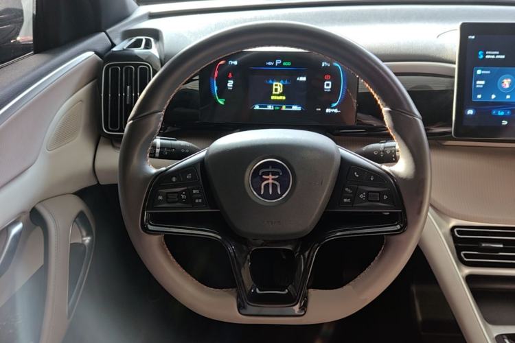 Used BYD Song Pro New Energy 2024 HONOR Edition DM-i 71KM Navigation Model Steering Wheel