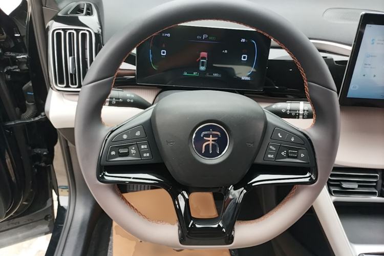 Used BYD Song Pro New Energy 2024 HONOR Edition DM-i 71KM Navigation Model Steering Wheel