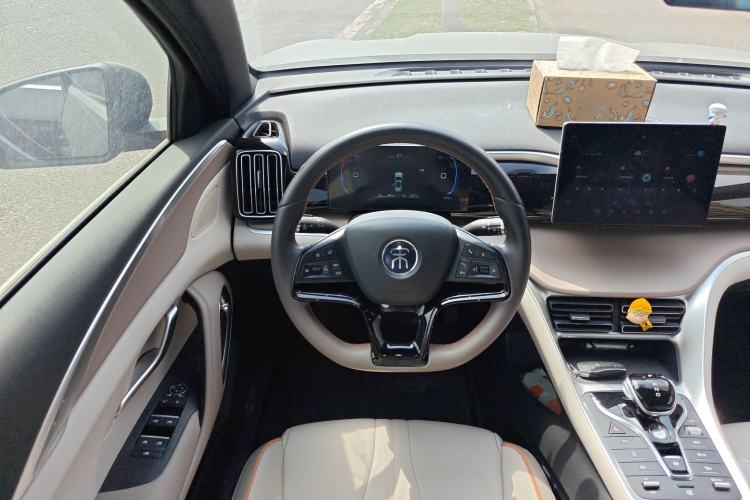 Used BYD Song Pro New Energy 2024 HONOR Edition DM-i 71KM Navigation Model Steering Wheel