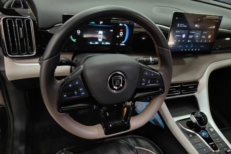 Used BYD Song Pro New Energy 2024 HONOR Edition DM-i 71KM Leading Model Steering Wheel