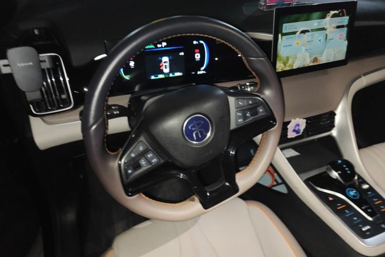 Used BYD Song Pro New Energy 2024 HONOR Edition DM-i 71KM Leading Model Steering Wheel
