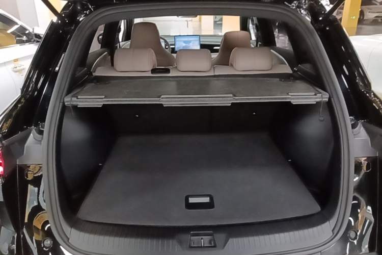 Used BYD Song Pro New Energy 2024 HONOR Edition DM-i 110KM Beyond Model Trunk
