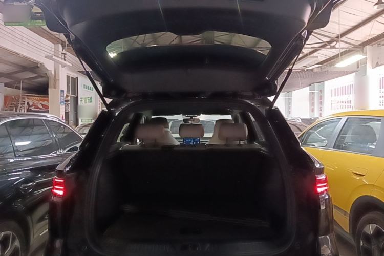 Used BYD Song Pro New Energy 2024 HONOR Edition DM-i 71KM Navigation Model Trunk