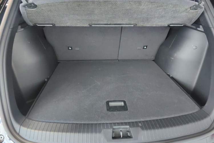 Used BYD Song Pro New Energy 2024 HONOR Edition DM-i 110KM Excellence Model Trunk