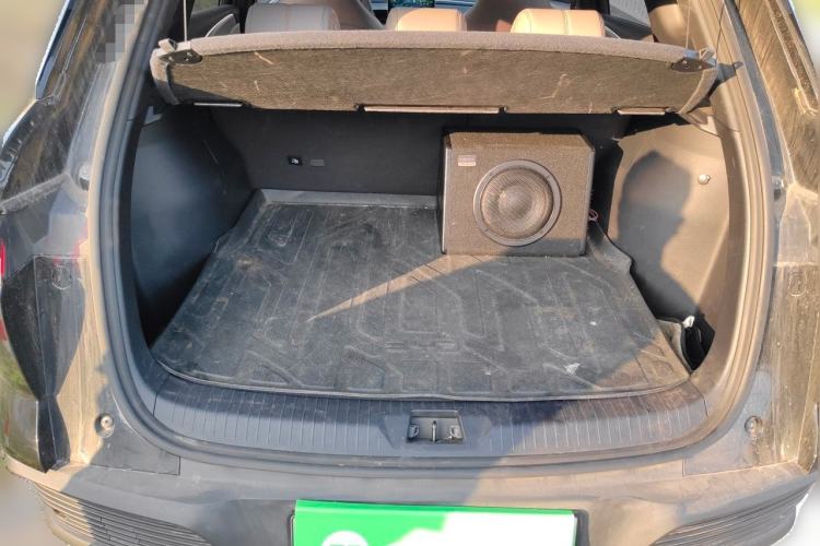 Used BYD Song Pro New Energy 2024 HONOR Edition DM-i 71KM Navigation Model Trunk