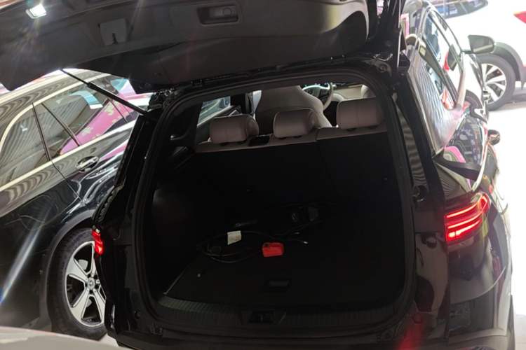 Used BYD Song Pro New Energy 2024 HONOR Edition DM-i 71KM Navigation Model Trunk