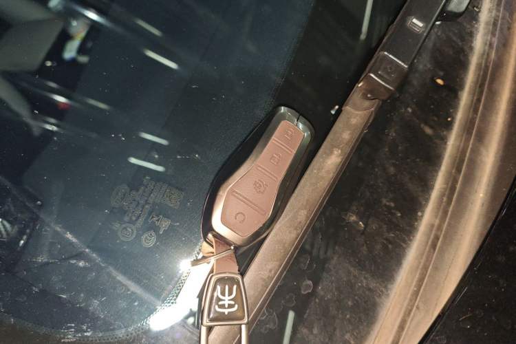 Used BYD Song Pro New Energy 2024 HONOR Edition DM-i 71KM Leading Model Vehicle Key