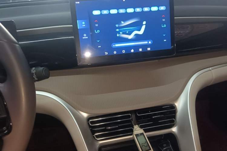 Used BYD Song Pro New Energy 2024 HONOR Edition DM-i 71KM Navigation Model Audio And AC Panel