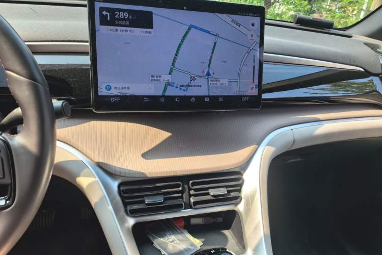 Used BYD Song Pro New Energy 2024 HONOR Edition DM-i 110KM Beyond Model Audio And AC Panel