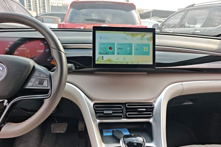 Used BYD Song Pro New Energy 2024 HONOR Edition DM-i 71KM Navigation Model Audio And AC Panel