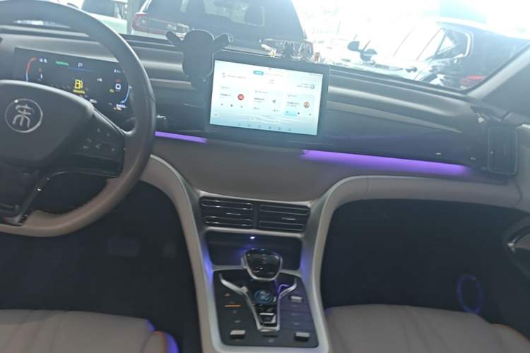 Used BYD Song Pro New Energy 2024 HONOR Edition DM-i 71KM Leading Model Audio And AC Panel