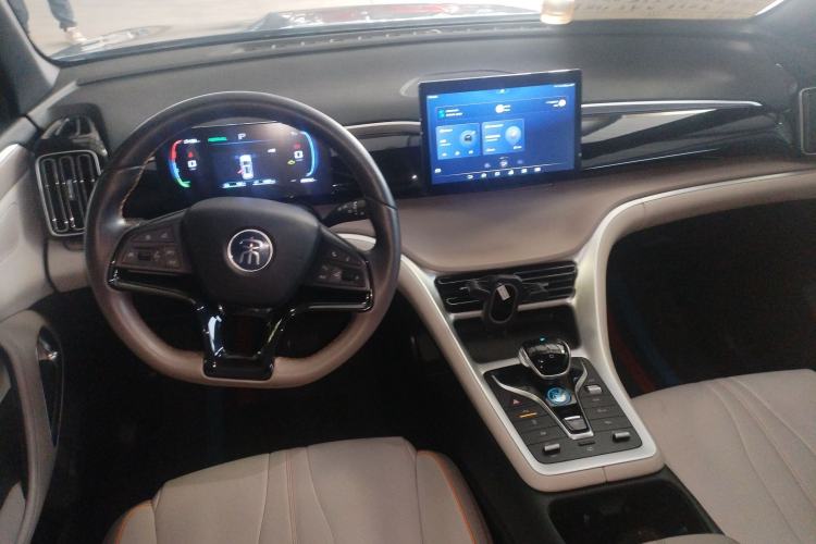 Used BYD Song Pro New Energy 2024 HONOR Edition DM-i 71KM Navigation Model Center Console