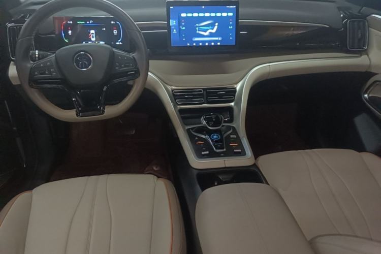 Used BYD Song Pro New Energy 2024 HONOR Edition DM-i 71KM Navigation Model Center Console