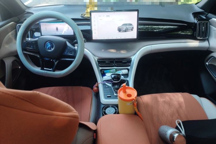 Used BYD Song Pro New Energy 2024 HONOR Edition DM-i 110KM Beyond Model Center Console
