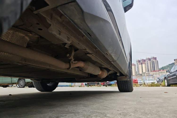 Used BYD Song Pro New Energy 2024 HONOR Edition DM-i 71KM Navigation Model Chassis Rear Right